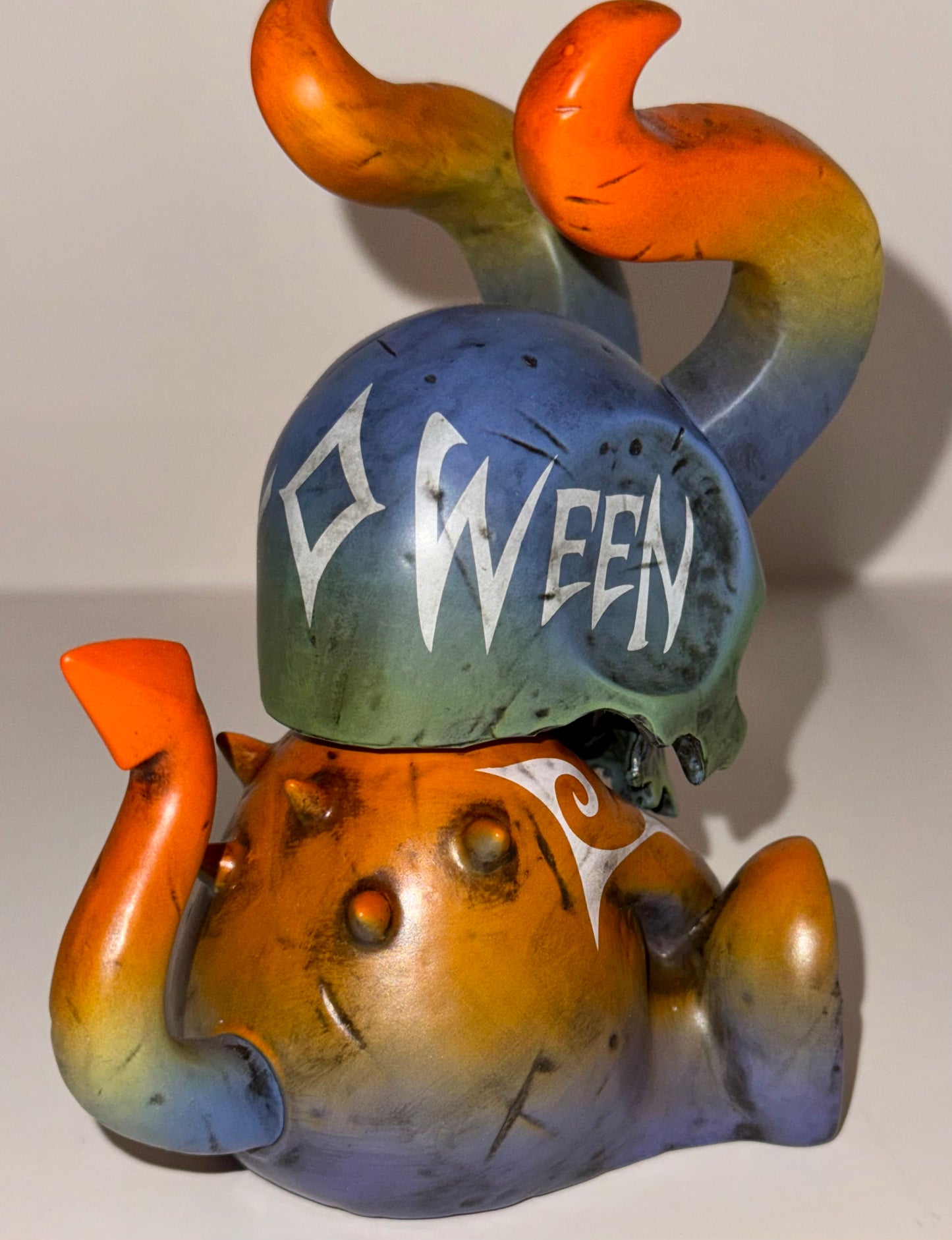 Halloween Vinyl Hornskull