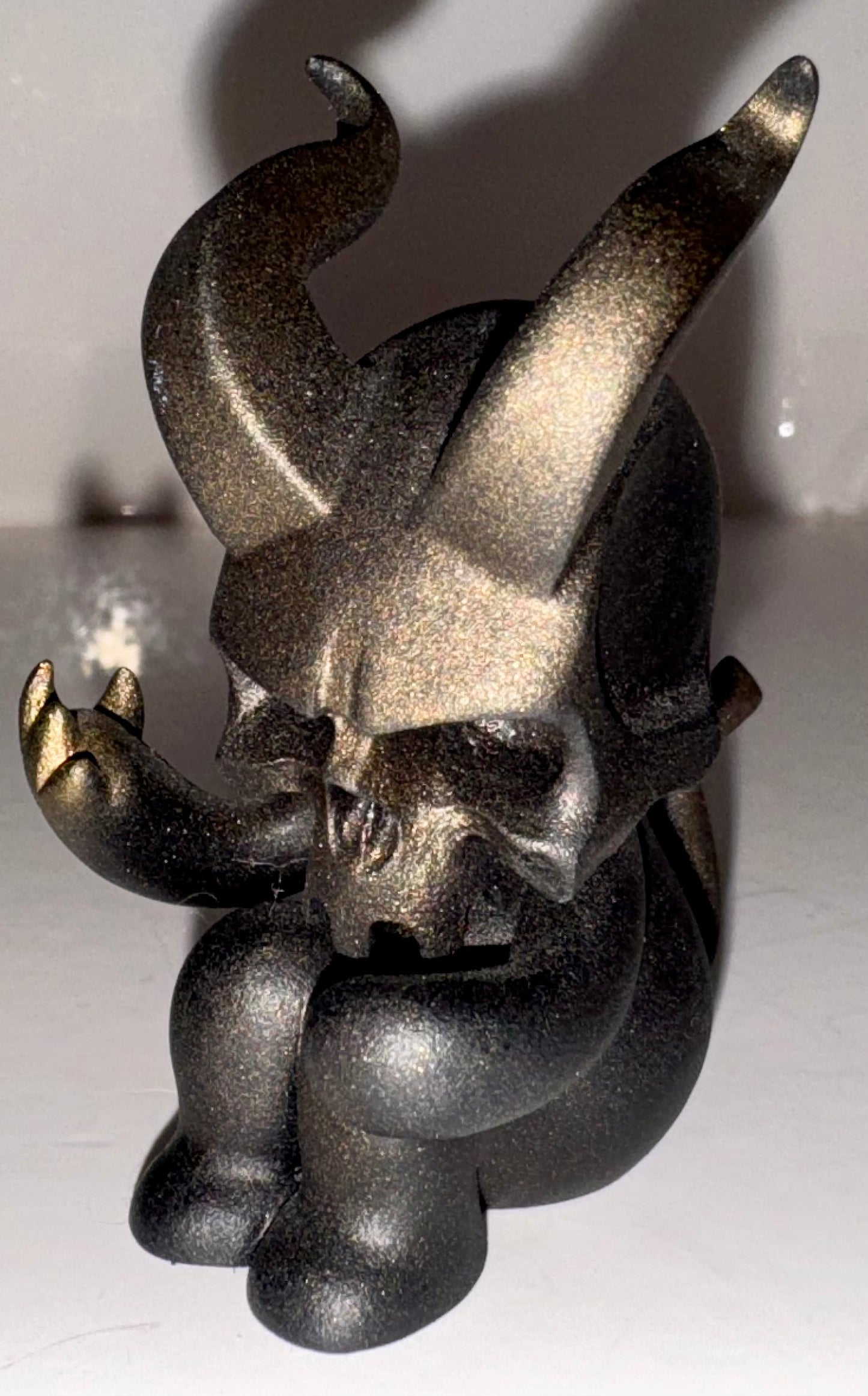 "Black Gold” Hornskull Claw