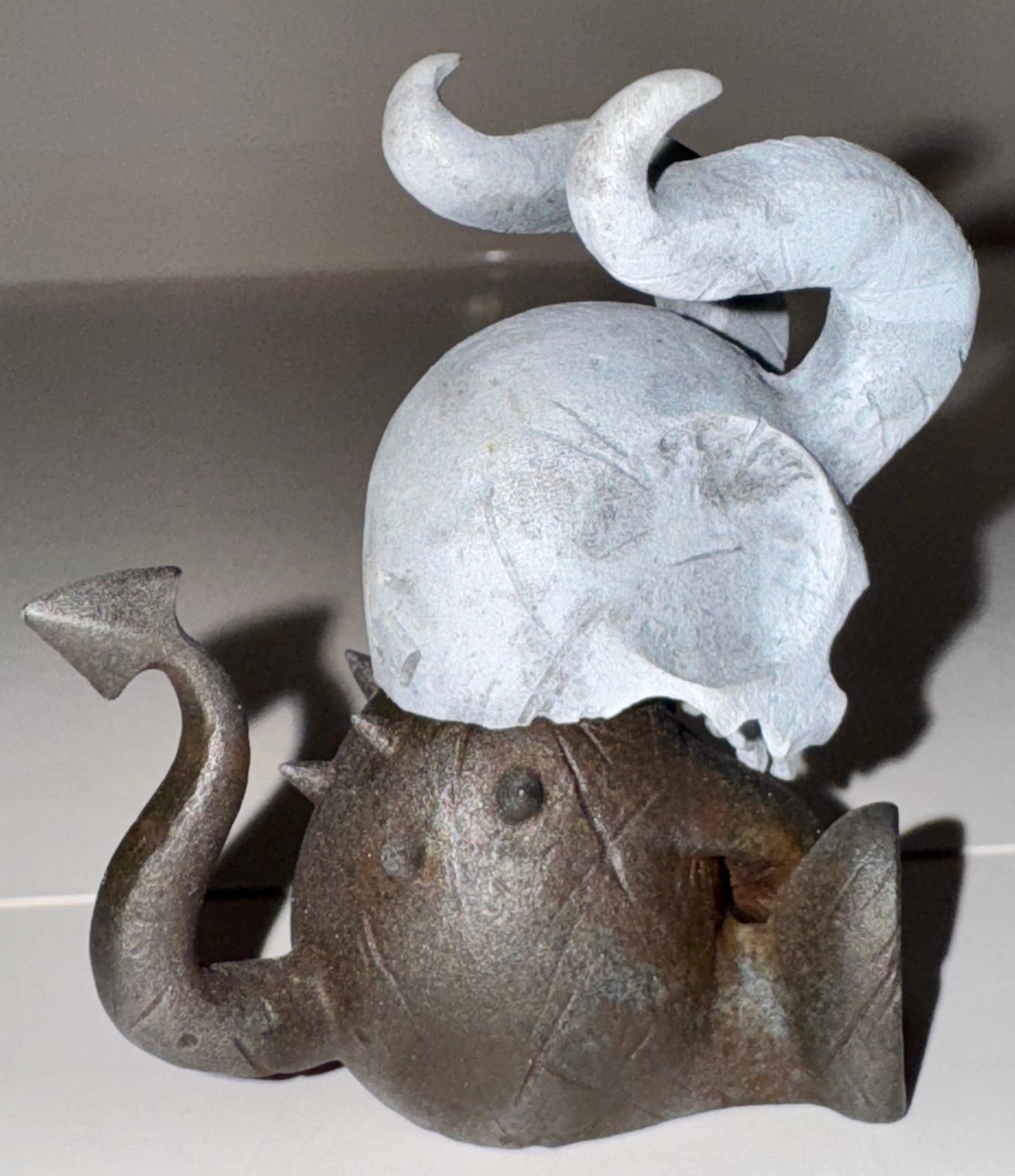 Bronze & White (Halloween) Mini Hornskull