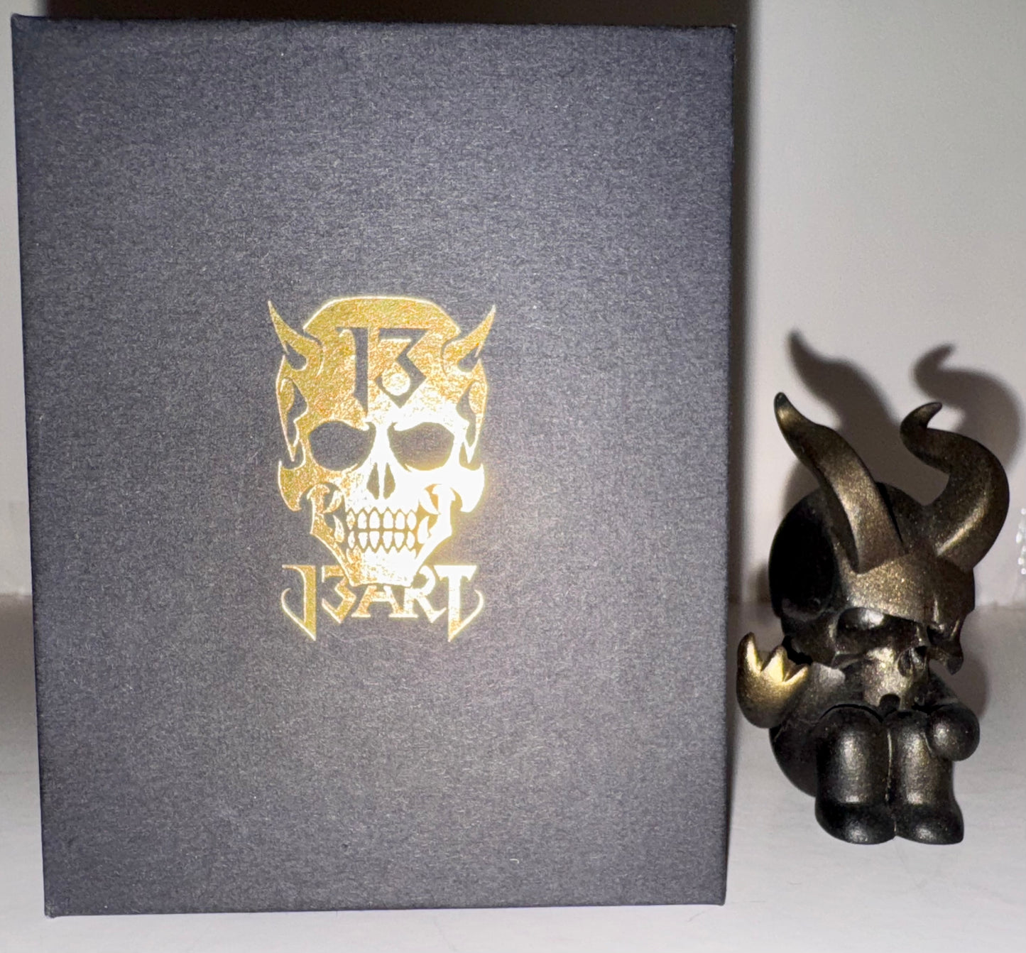 "Black Gold” Hornskull Claw