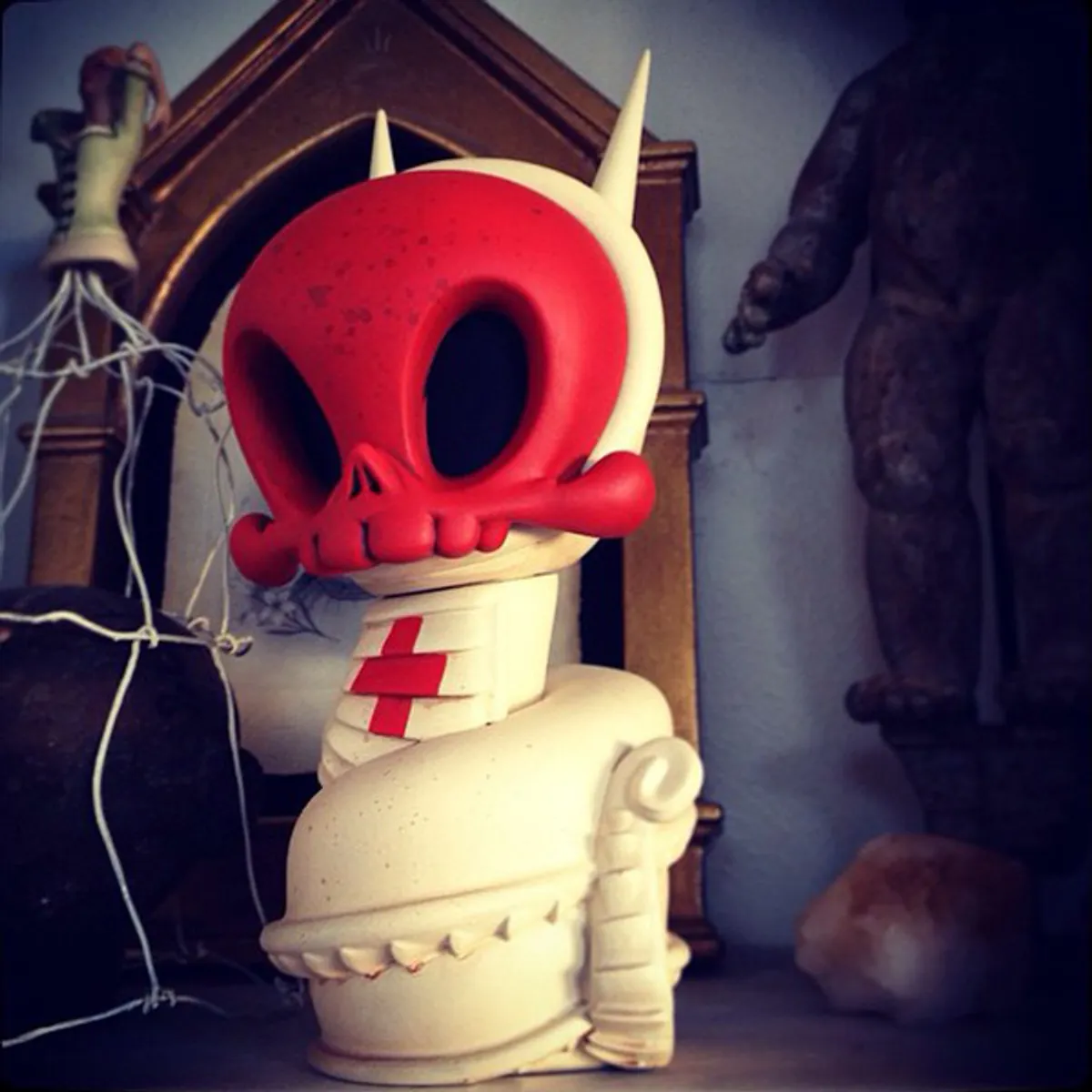 Heathen Medic (Snake) Skelve