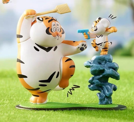 I Am Not Fat Tiger Father and Son Series 2 Blind Box - Neck and Neck